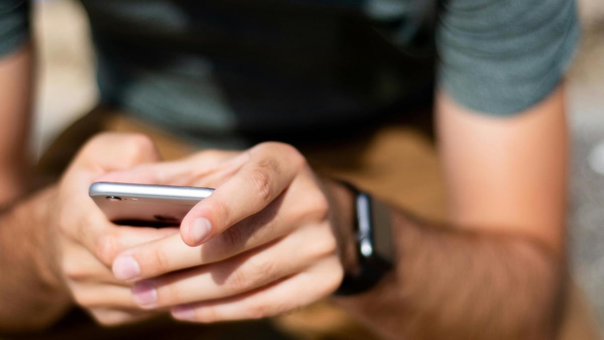 En person använder Spelpaus för att pausa sitt spelande.