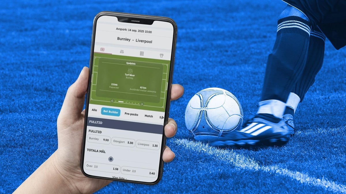 En person som håller i en mobil och använder sig av Bet Builder.