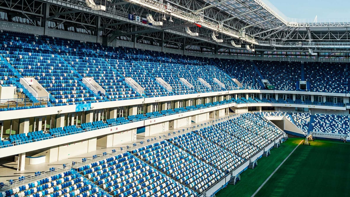 En stor fotbollsarena